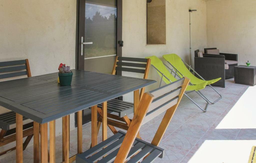 Maison 4 Etoiles Et Studio 3 Etoiles Independants Avec Piscine Л'Иль-сюр-ла-Сорг Экстерьер фото